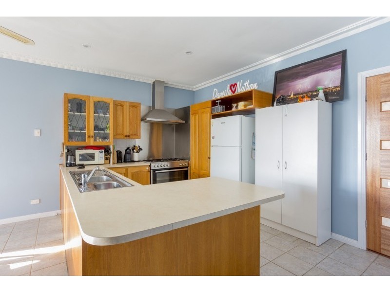 16 Keck Street, Flora Hill VIC 3550