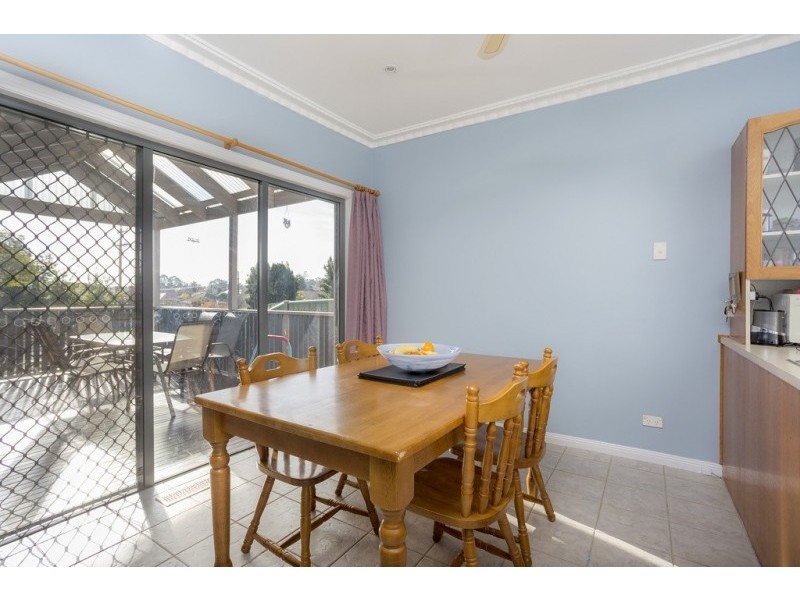 16 Keck Street, Flora Hill VIC 3550