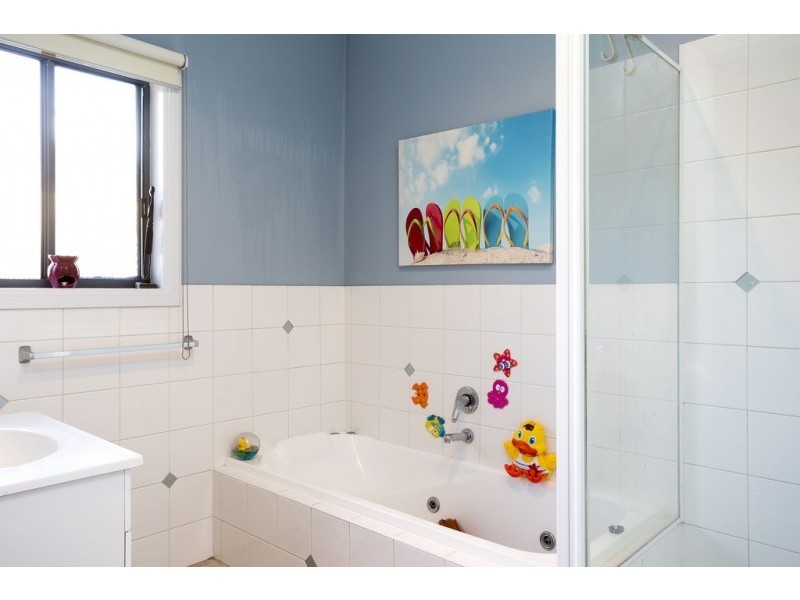 16 Keck Street, Flora Hill VIC 3550