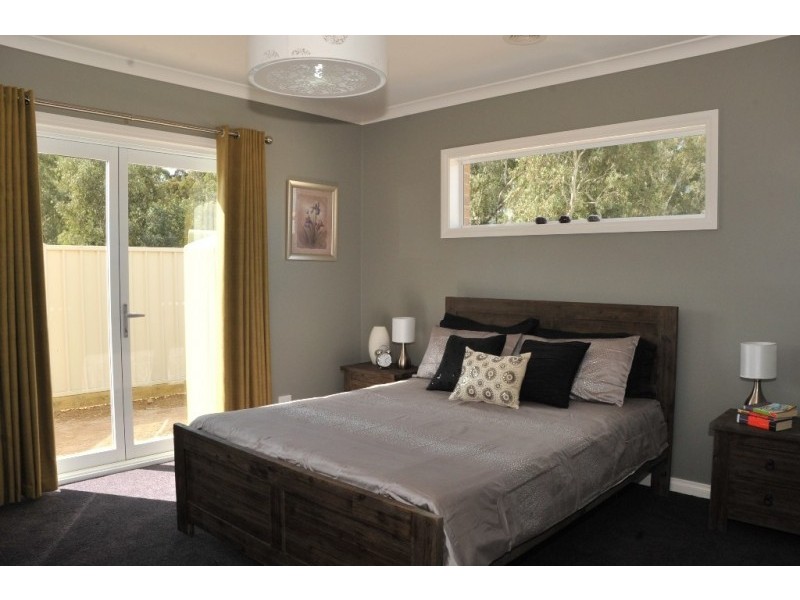 26 Barnett Drive, Kangaroo Flat VIC 3555