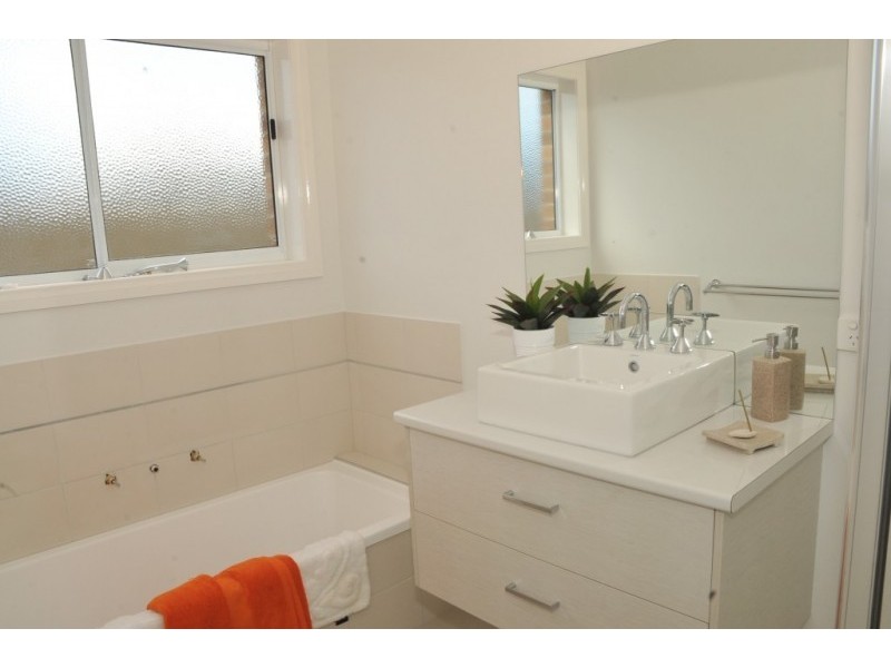 26 Barnett Drive, Kangaroo Flat VIC 3555