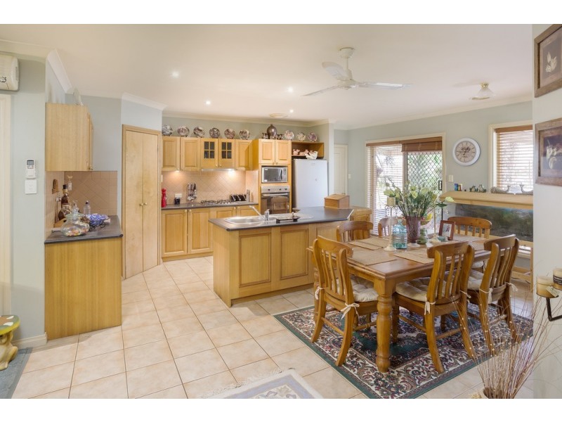 19 Ennor Place, Kangaroo Flat VIC 3555