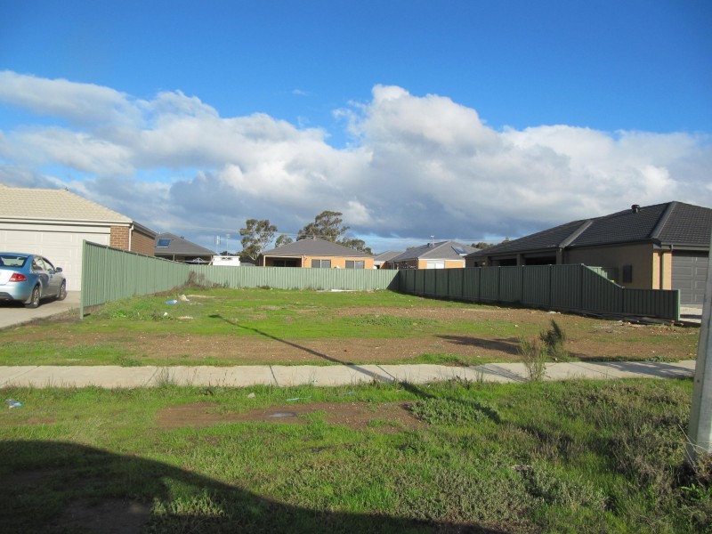 7 Gladeville Drive, Eaglehawk VIC 3556