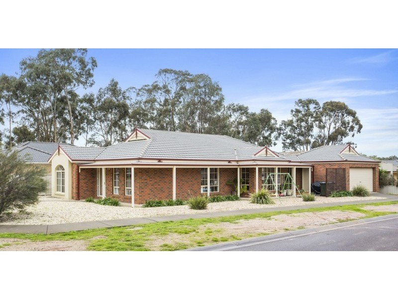 7 Peacock Drive, Epsom VIC 3551
