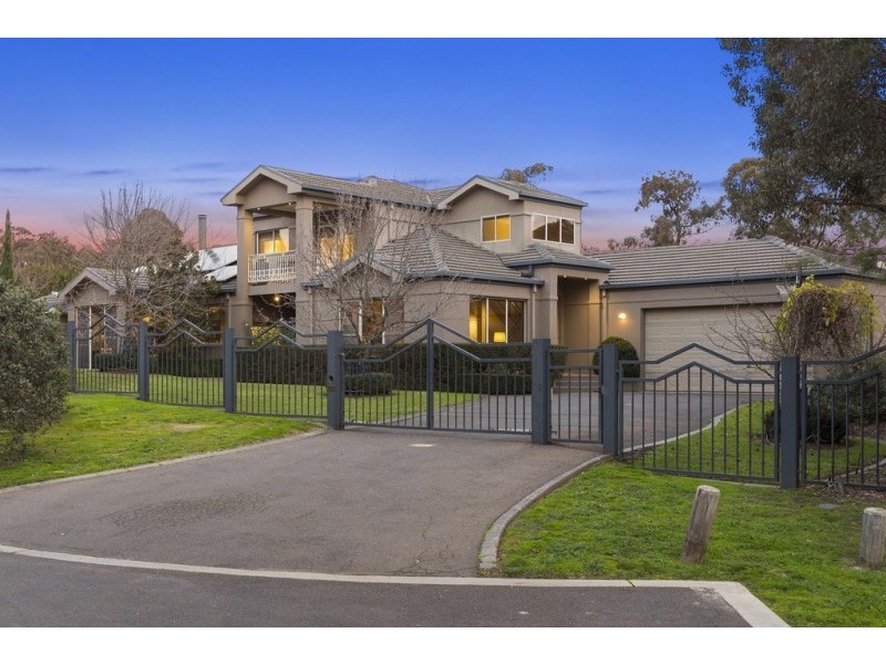 10 Peppertree Grove, Bendigo VIC 3550