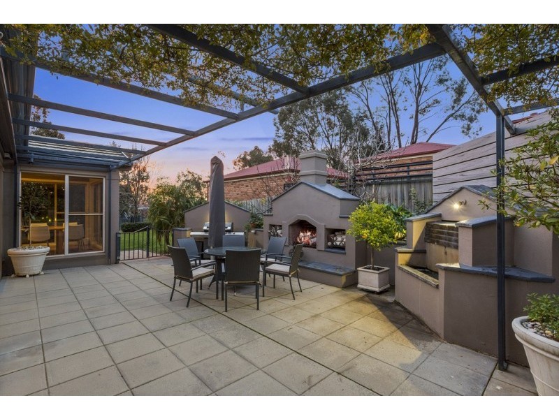 10 Peppertree Grove, Bendigo VIC 3550