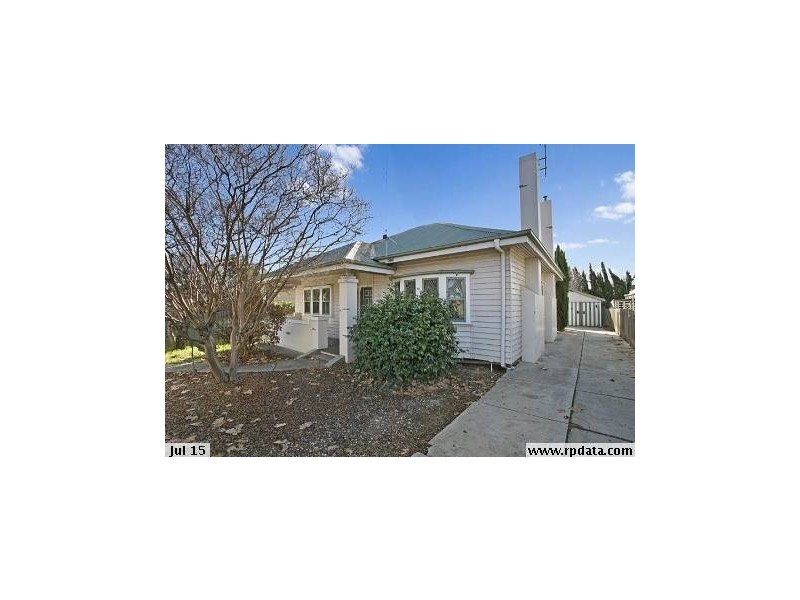 3 Townsend Street, Kennington VIC 3550