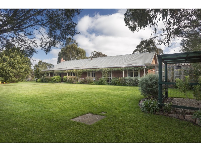 85 Swanwater Drive, Longlea VIC 3551