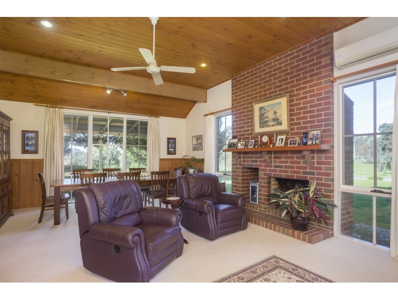 85 Swanwater Drive, Longlea VIC 3551