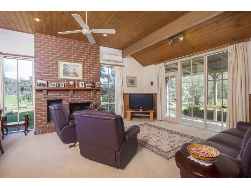 85 Swanwater Drive, Longlea VIC 3551