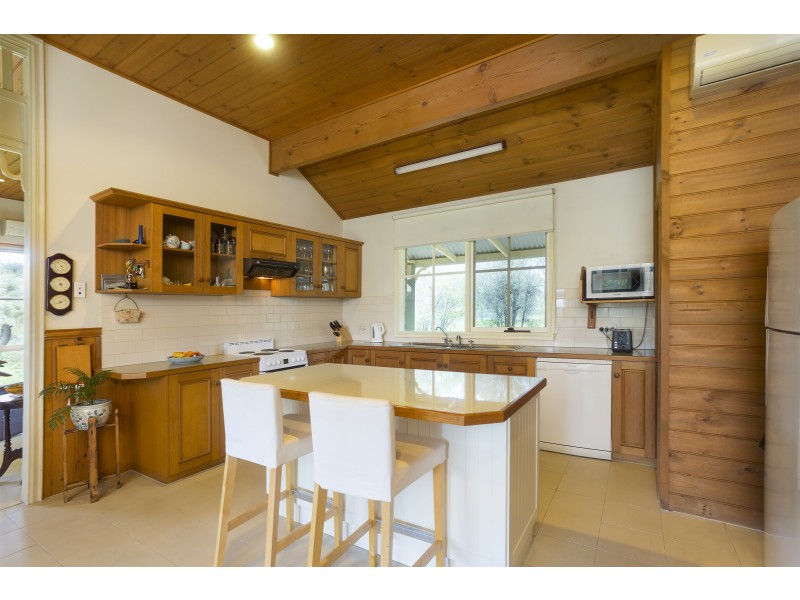 85 Swanwater Drive, Longlea VIC 3551