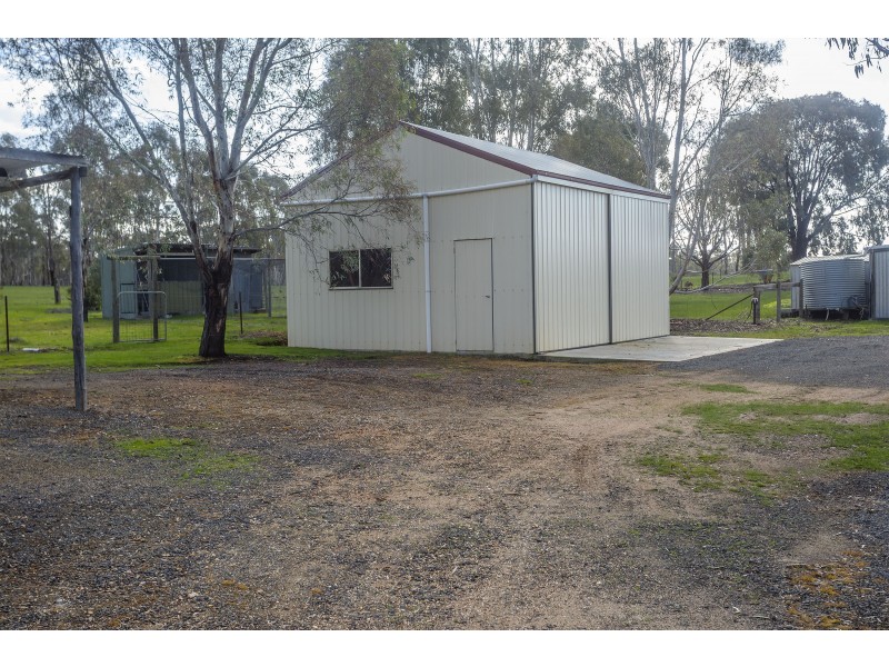 85 Swanwater Drive, Longlea VIC 3551