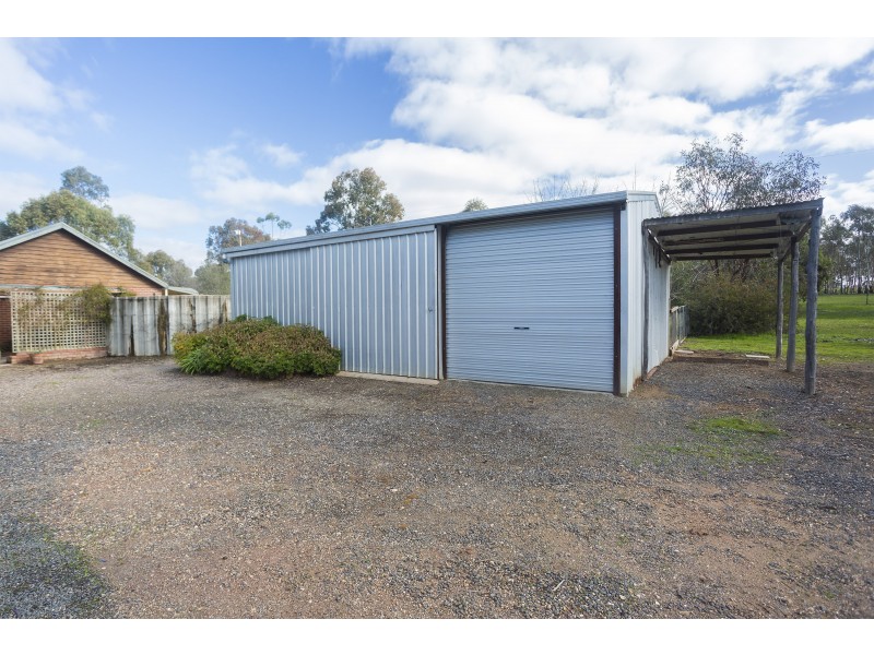 85 Swanwater Drive, Longlea VIC 3551