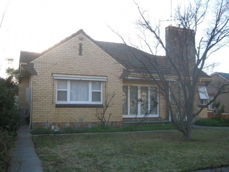 18 Maple Street, Golden Square VIC 3555