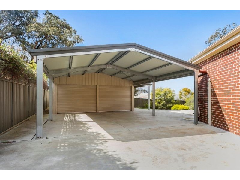 5 Harrods Court, Strathdale VIC 3550