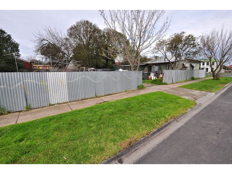 16 Lockwood Road, Kangaroo Flat VIC 3555