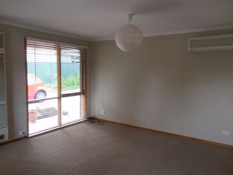2/4 Curtin Street, Flora Hill VIC 3550
