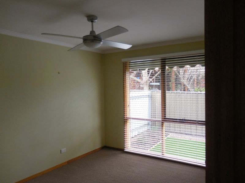 2/4 Curtin Street, Flora Hill VIC 3550