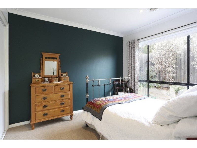 2C Drechsler Street, Flora Hill VIC 3550