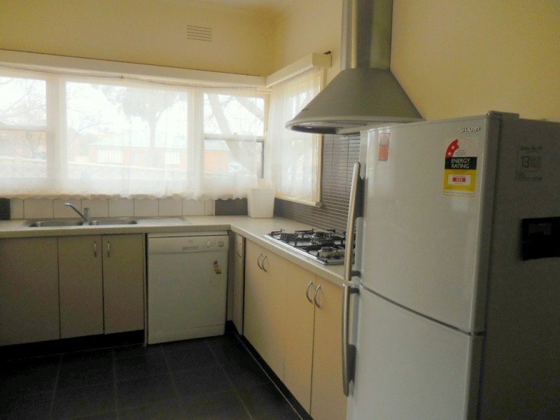 195 Neale Street, Flora Hill VIC 3550