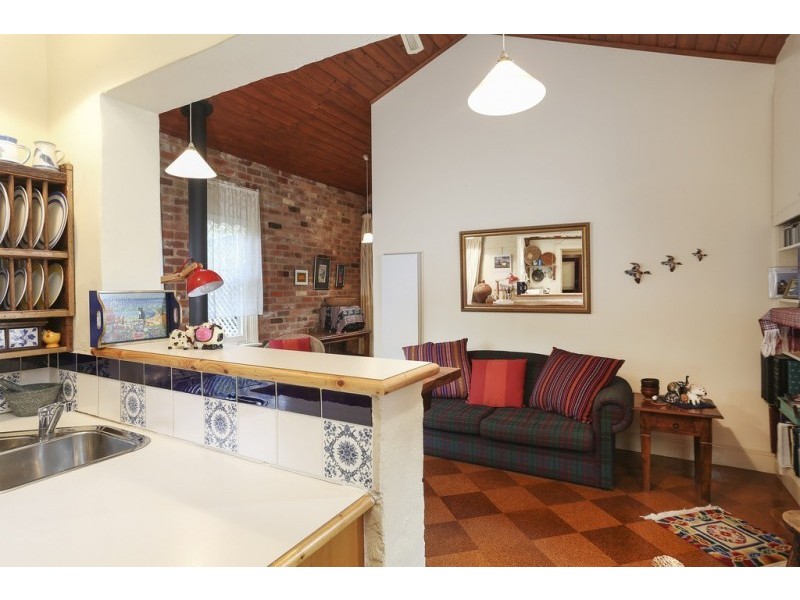 16 Olinda Street, Quarry Hill VIC 3550