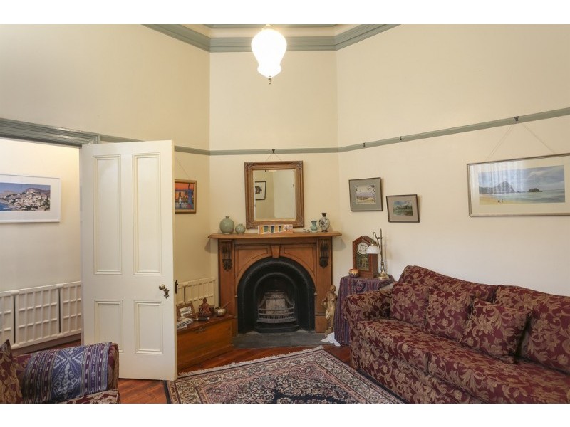 16 Olinda Street, Quarry Hill VIC 3550