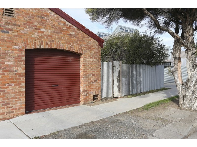 16 Olinda Street, Quarry Hill VIC 3550