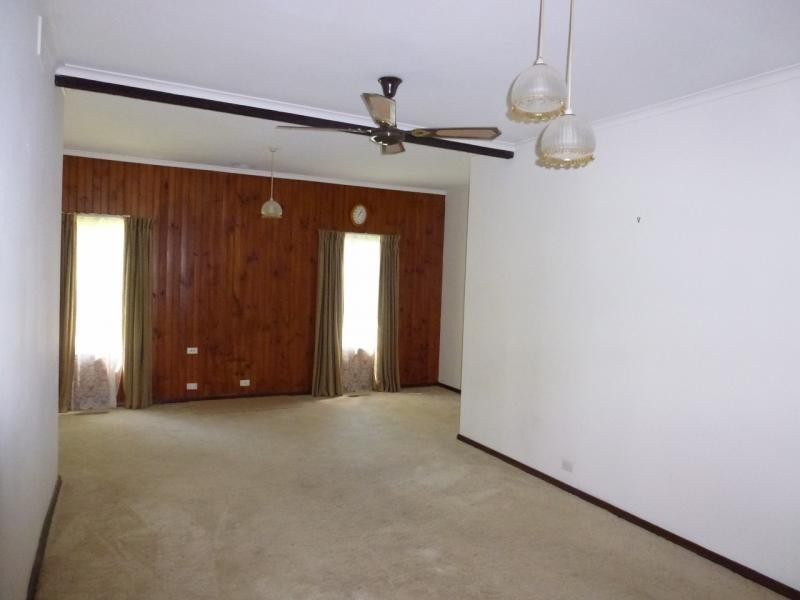 12 Pine Street, Eaglehawk VIC 3556