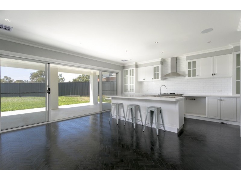 21 Swanson Boulevard, Strathfieldsaye VIC 3551