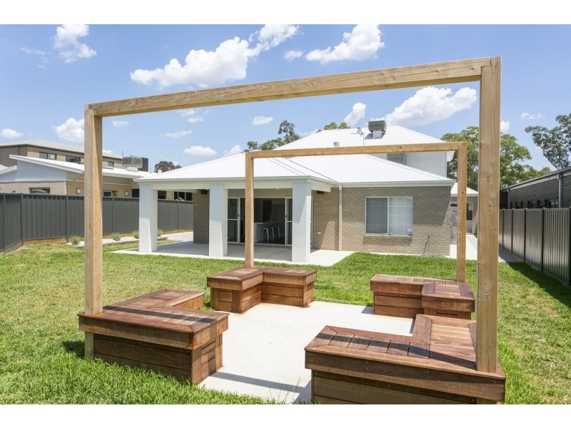 21 Swanson Boulevard, Strathfieldsaye VIC 3551