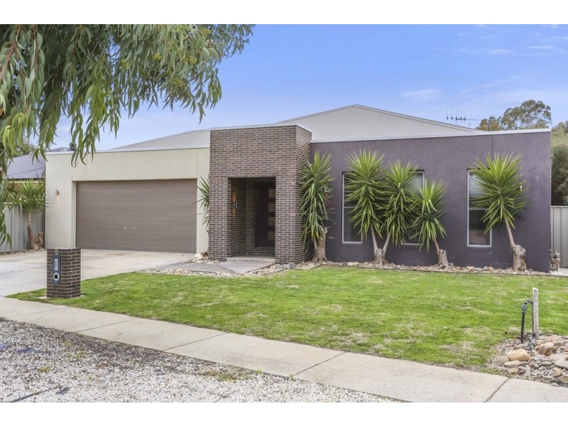 5 Diamond Avenue, White Hills VIC 3550