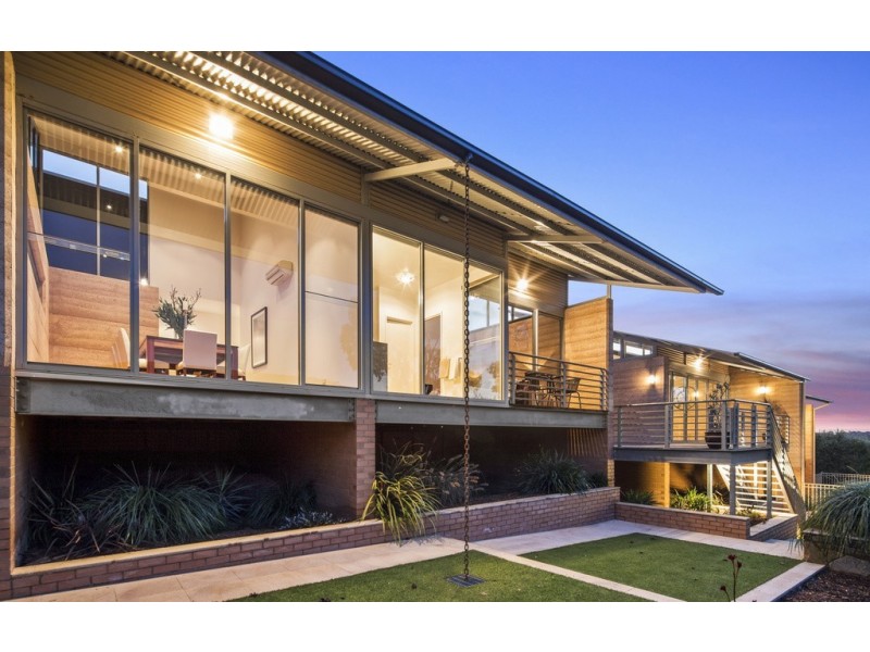 6 Dallas Drive, Spring Gully VIC 3550