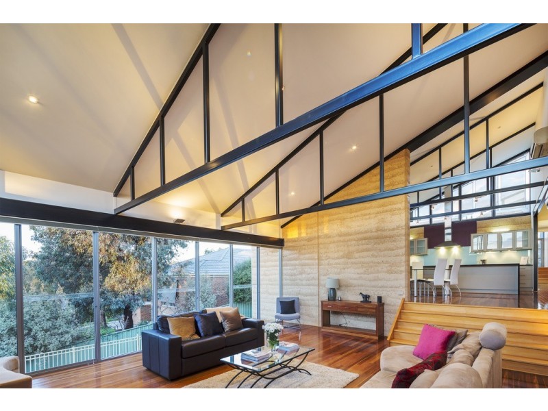 6 Dallas Drive, Spring Gully VIC 3550