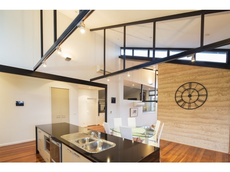 6 Dallas Drive, Spring Gully VIC 3550