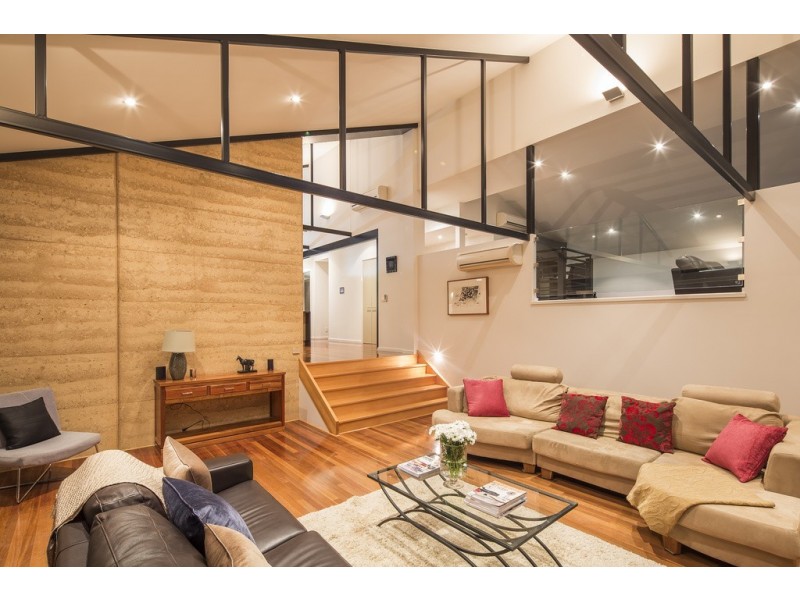 6 Dallas Drive, Spring Gully VIC 3550