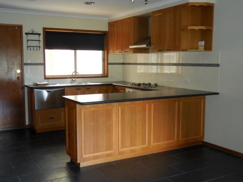 11 Bank Street, Kangaroo Flat VIC 3555