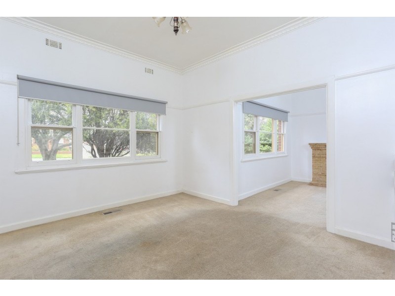 21 Ellis Street, Flora Hill VIC 3550