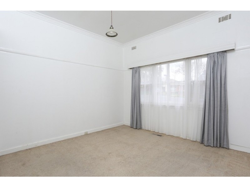 21 Ellis Street, Flora Hill VIC 3550