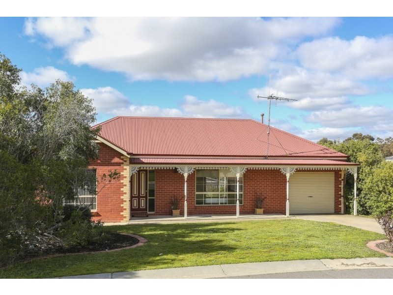 1 Sedgwick Close, Kennington VIC 3550