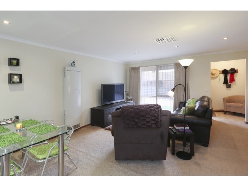 1/14 Landale Drive, Strathdale VIC 3550