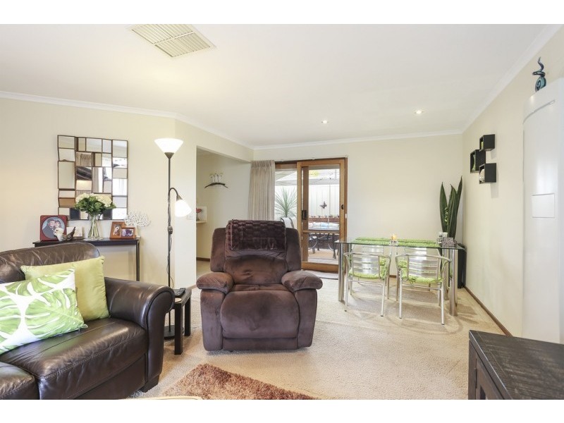 1/14 Landale Drive, Strathdale VIC 3550