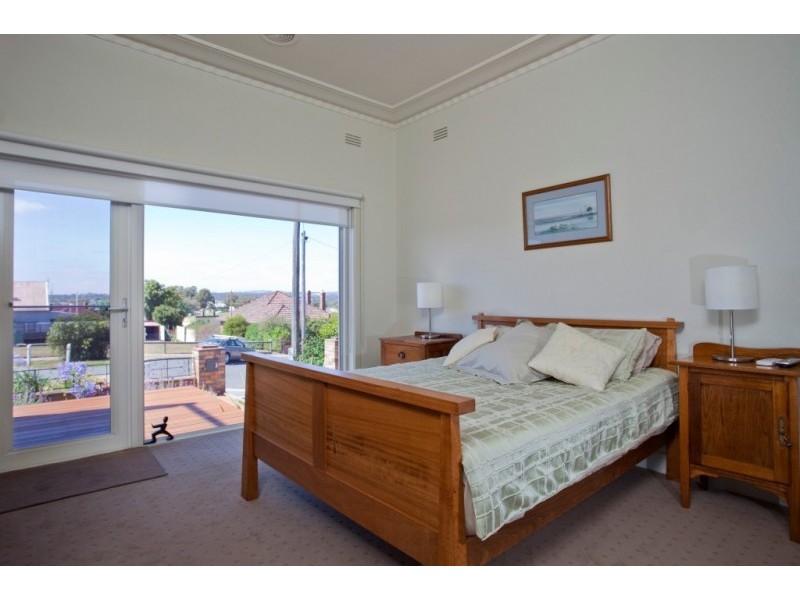 10 Lilac Street, Bendigo VIC 3550