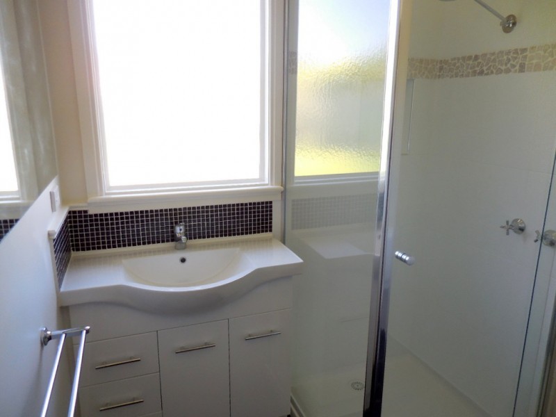 2a Leonard Avenue, Flora Hill VIC 3550