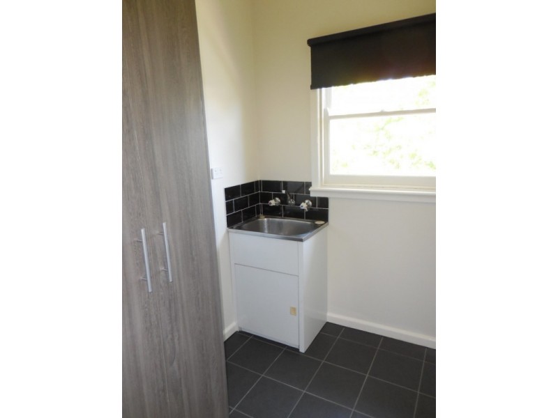 2a Leonard Avenue, Flora Hill VIC 3550