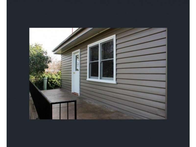 2a Leonard Avenue, Flora Hill VIC 3550