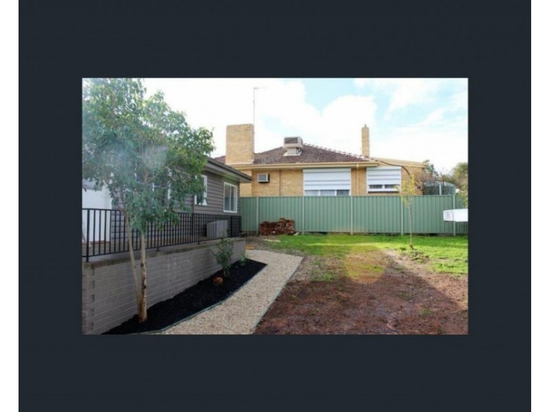 2a Leonard Avenue, Flora Hill VIC 3550