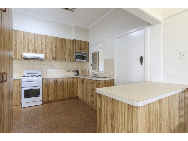 38 Ellis Street, Flora Hill VIC 3550