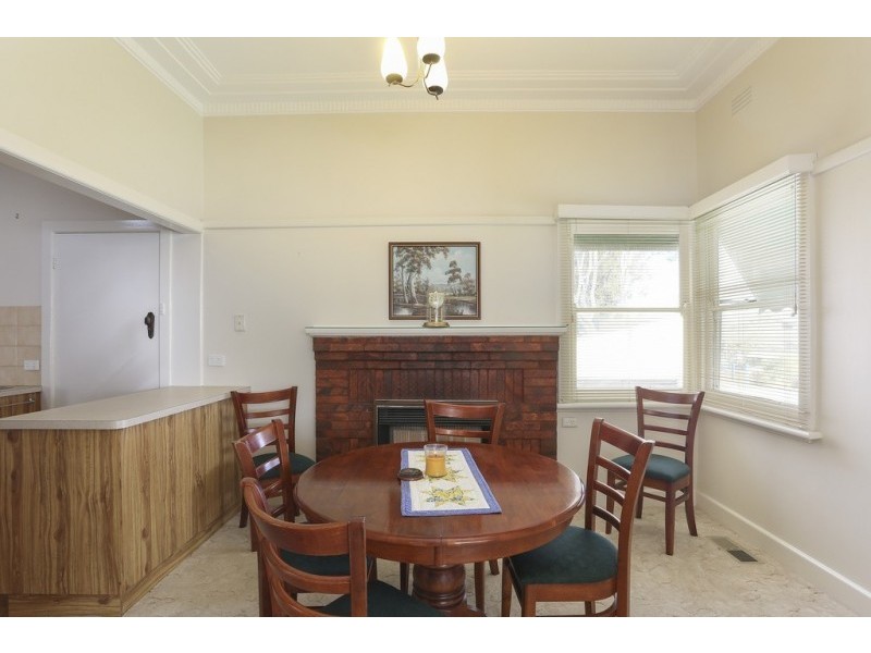 38 Ellis Street, Flora Hill VIC 3550