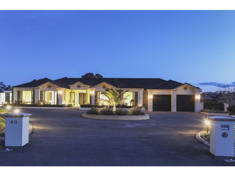 40 Domenica Drive, Junortoun VIC 3551