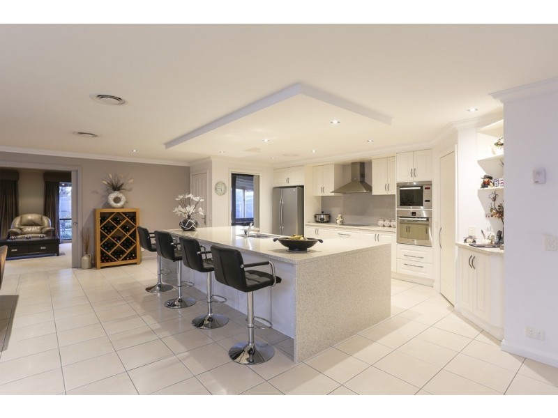 40 Domenica Drive, Junortoun VIC 3551